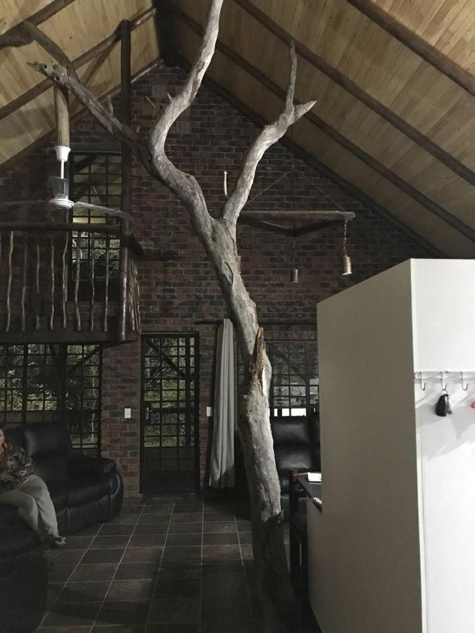 Kruger Wild Dog Inn Marloth Park Esterno foto