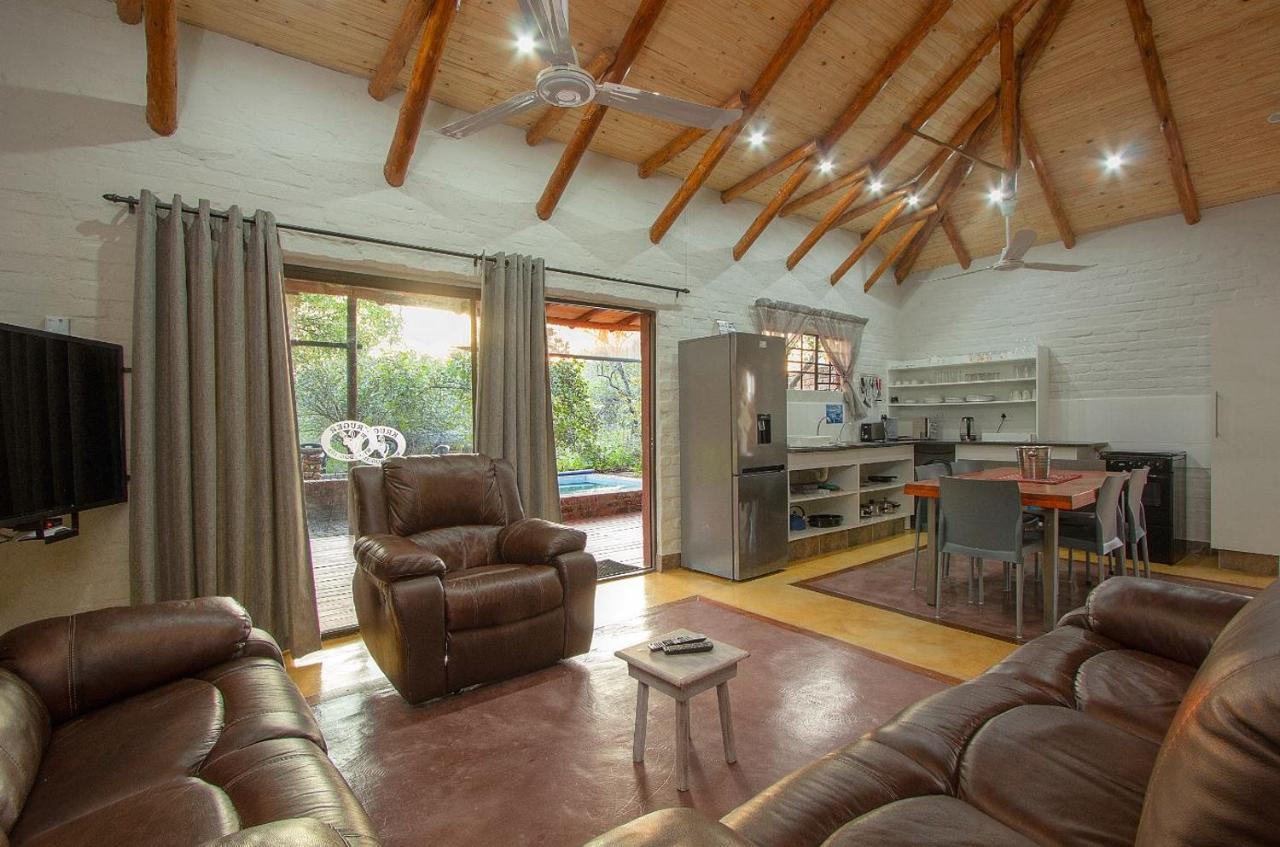 Kruger Wild Dog Inn Marloth Park Esterno foto