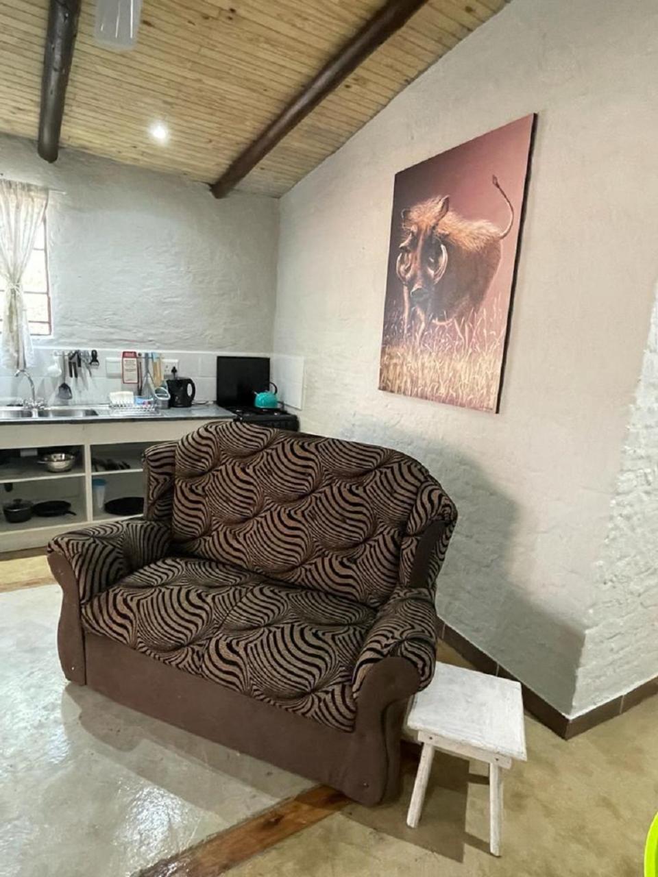 Kruger Wild Dog Inn Marloth Park Esterno foto