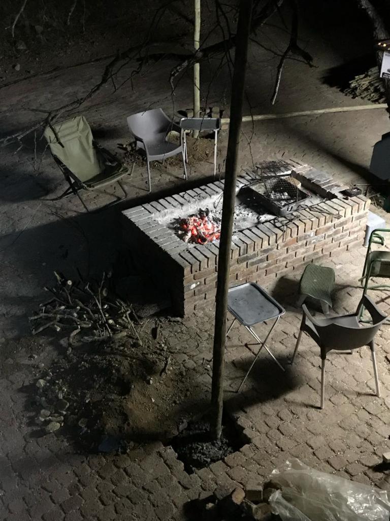 Kruger Wild Dog Inn Marloth Park Esterno foto